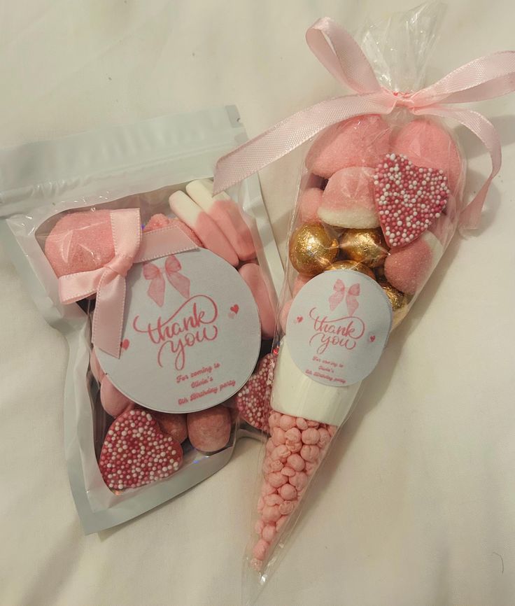 Pink Candy Favor Cone Pack (40 pcs)